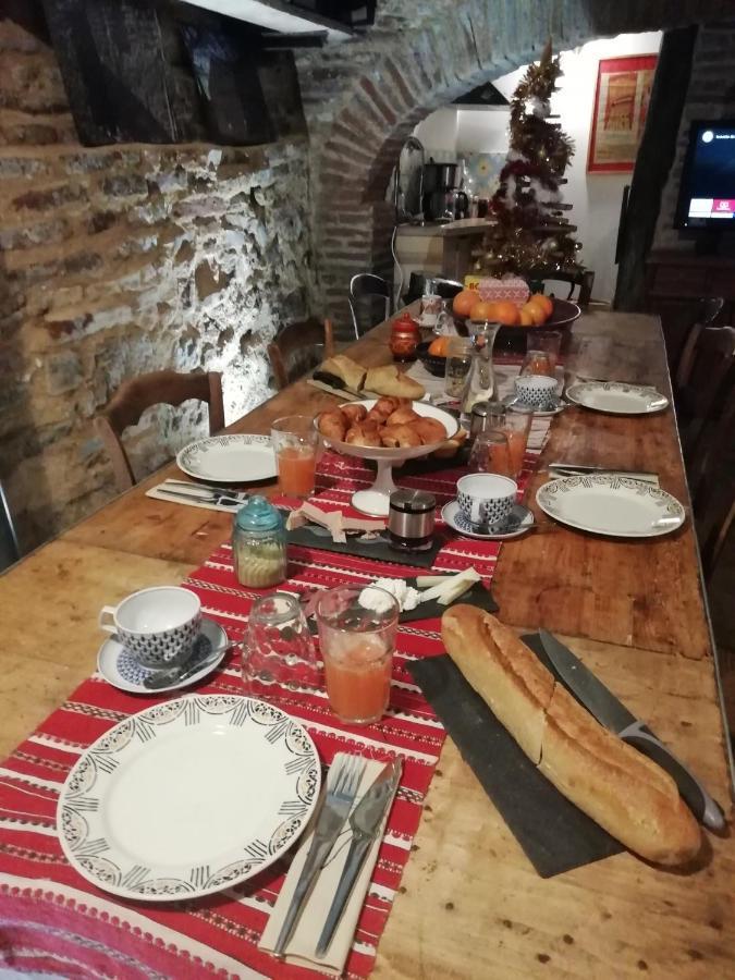 Bed and Breakfast La Lauze Et L'Anguille Gaillac Exterior foto