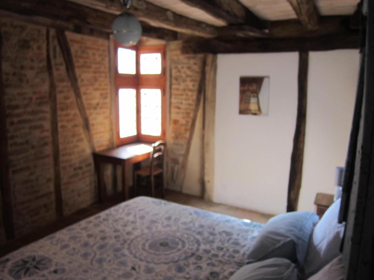 Bed and Breakfast La Lauze Et L'Anguille Gaillac Exterior foto