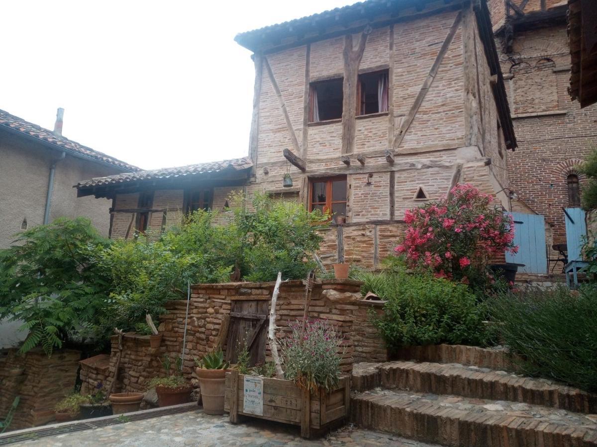 Bed and Breakfast La Lauze Et L'Anguille Gaillac Exterior foto